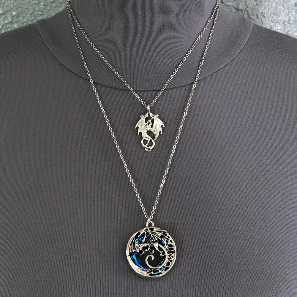 “Smaug in Flight" Dragon Handmade 2-Layer Necklace Tolkien, Empyrean Fourth Wing
